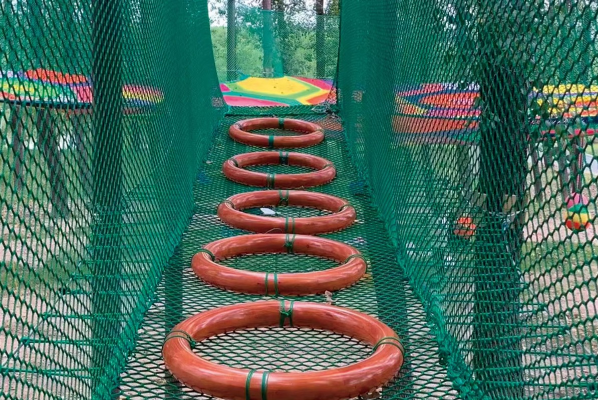 Colorfulnets Customized Advent - مراجعة Kids Outdoor Adventure Park وسعره