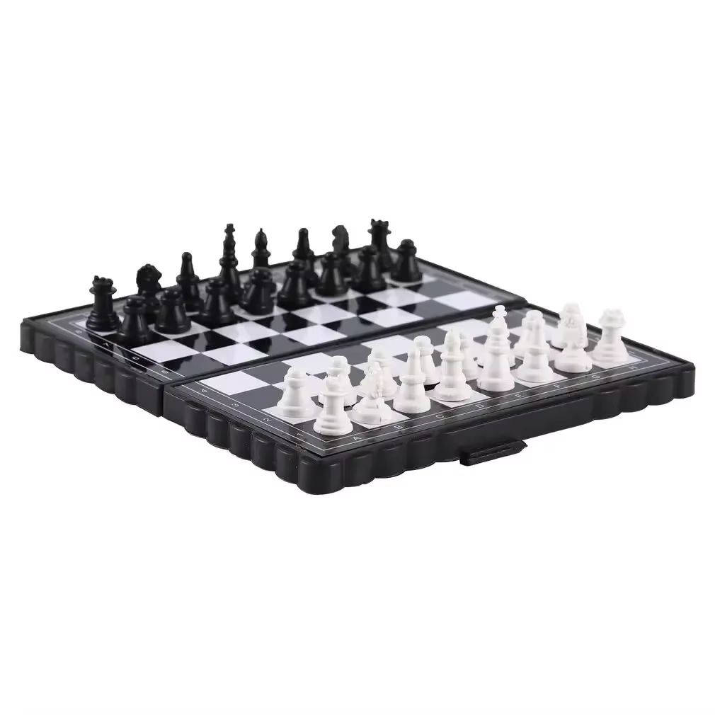1Pc Mini Magnetic  Chess Set   - مراجعة Kids Outdoor Set وسعره