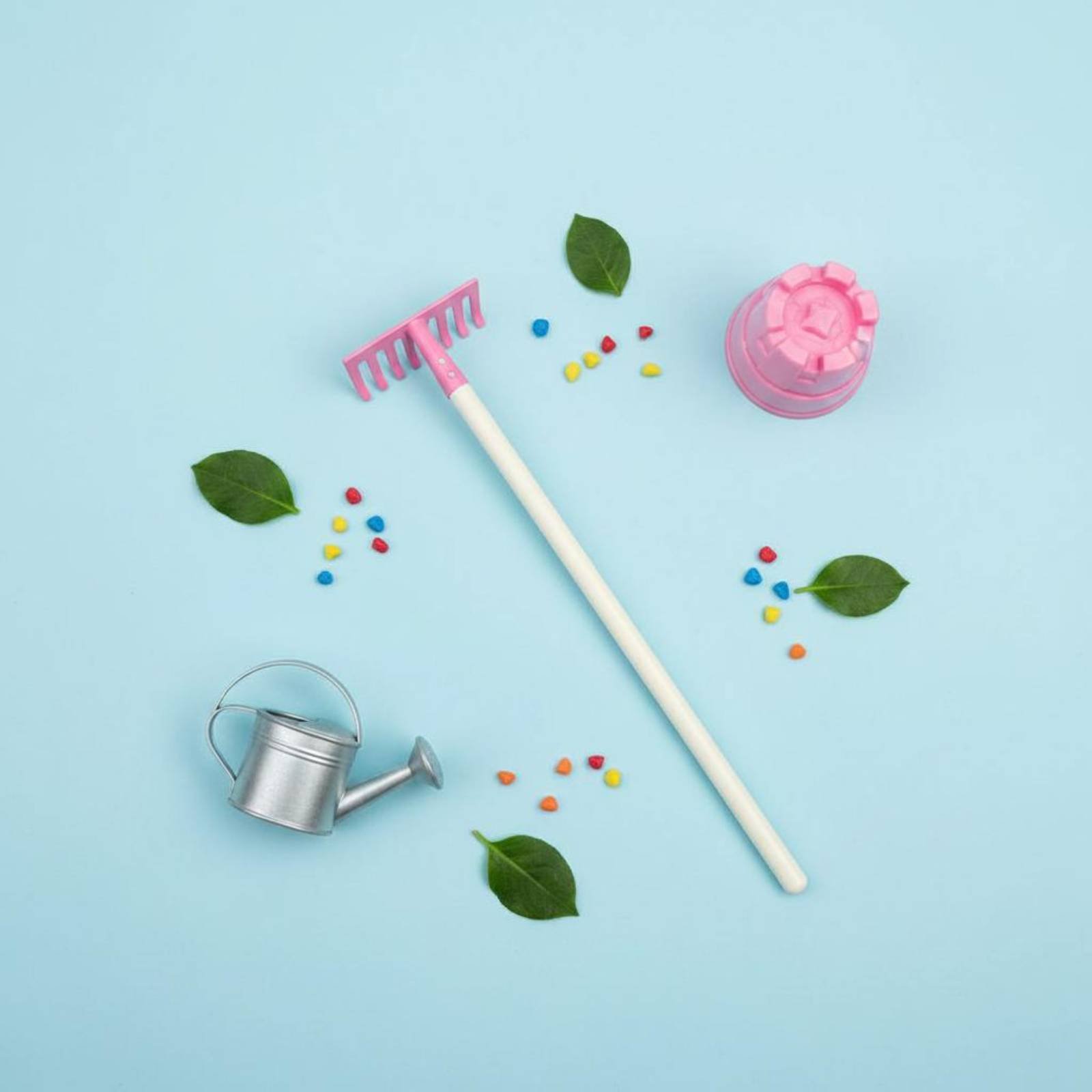 4 Pieces Kids Sand Shovel Set  - مراجعة Kids Outdoor Set وسعره