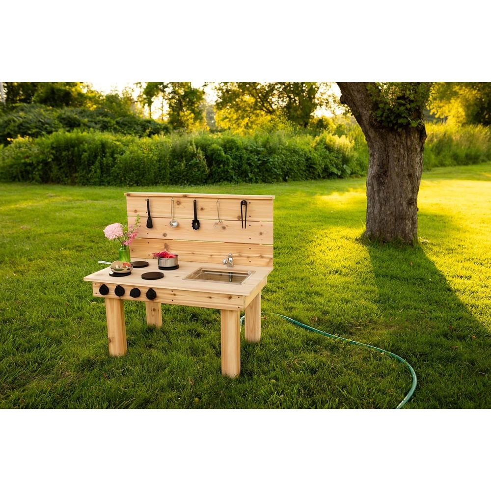 Noble Toys Mini Mud Kitchen wi - مراجعة Kids Outdoor Mud Table وسعره